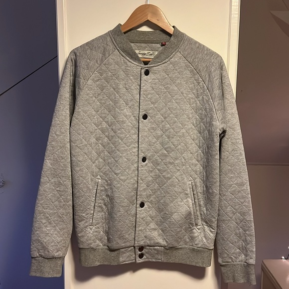 Sovereign Code Quilted Bomber Jacket in Heather Gray. Men’s Size M - Picture 3 of 6